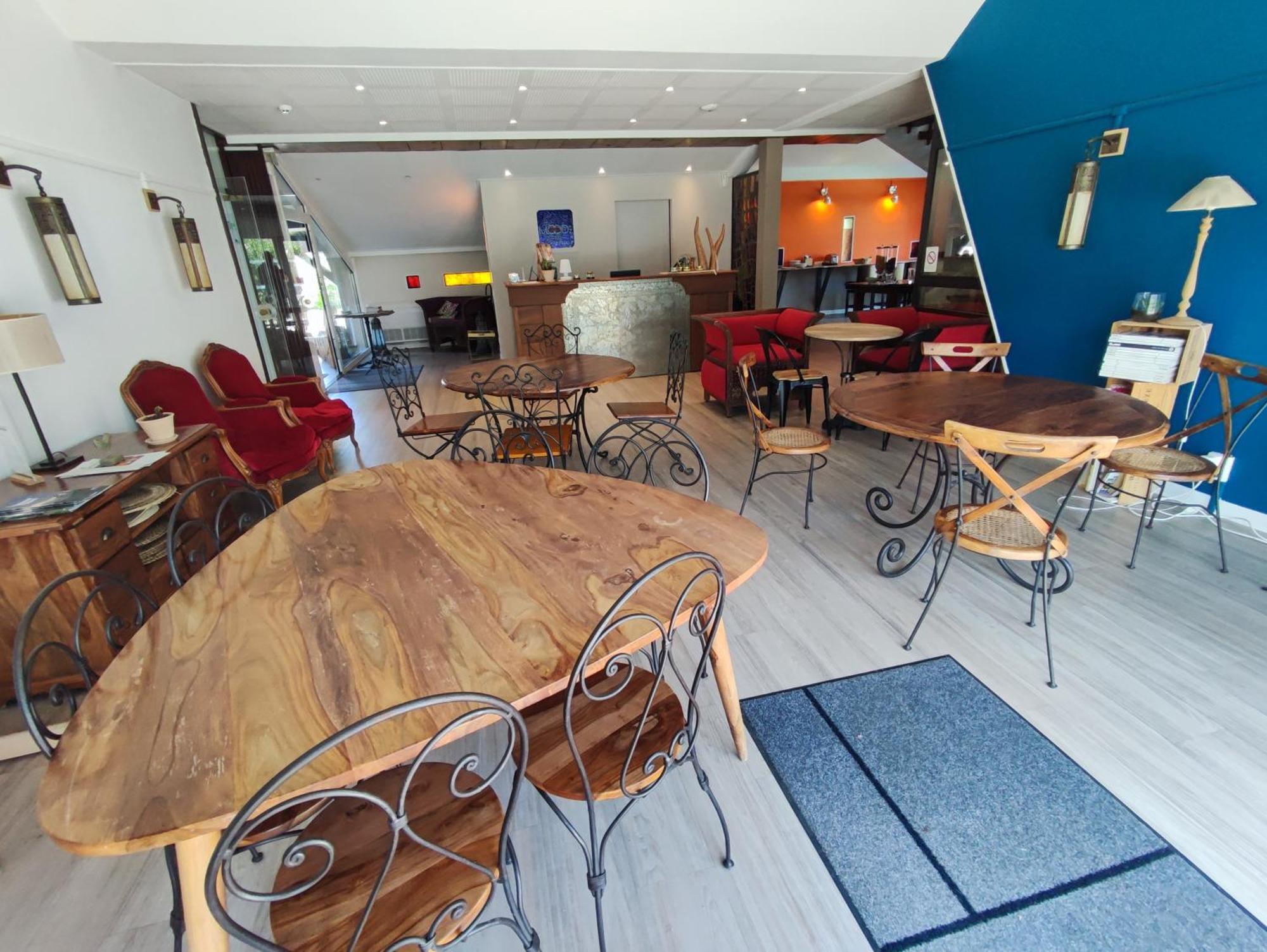 Hotel MOODz Pont-Eveque Zewnętrze zdjęcie