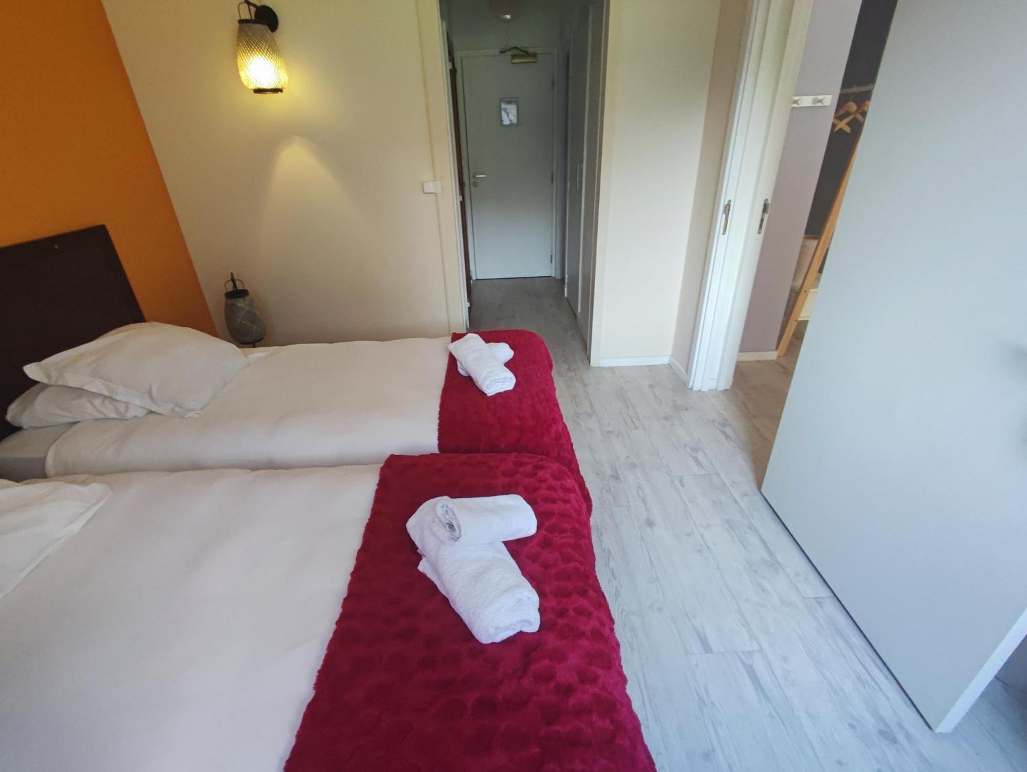Hotel MOODz Pont-Eveque Zewnętrze zdjęcie