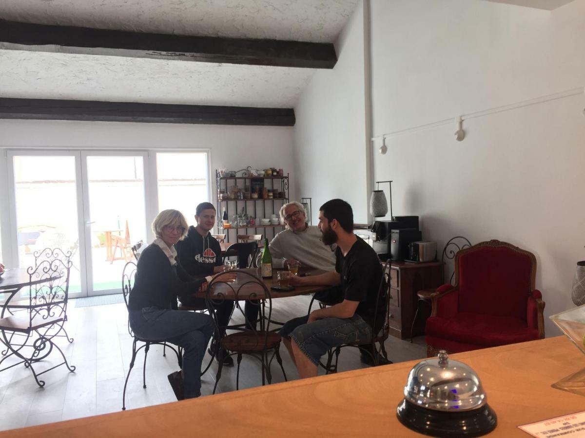 Hotel MOODz Pont-Eveque Zewnętrze zdjęcie